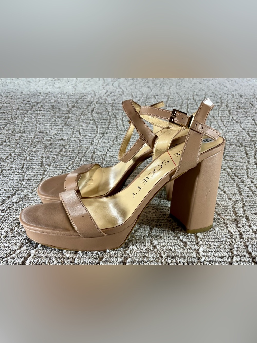NEW Sole Society Women’s Size 10 Beige Block Heel Sandals